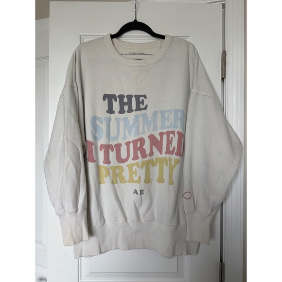 American Eagle Outfitters Tops - American Eagle The Summer I Turned Pretty Sweatshirt Cream Graphic Pullover Med